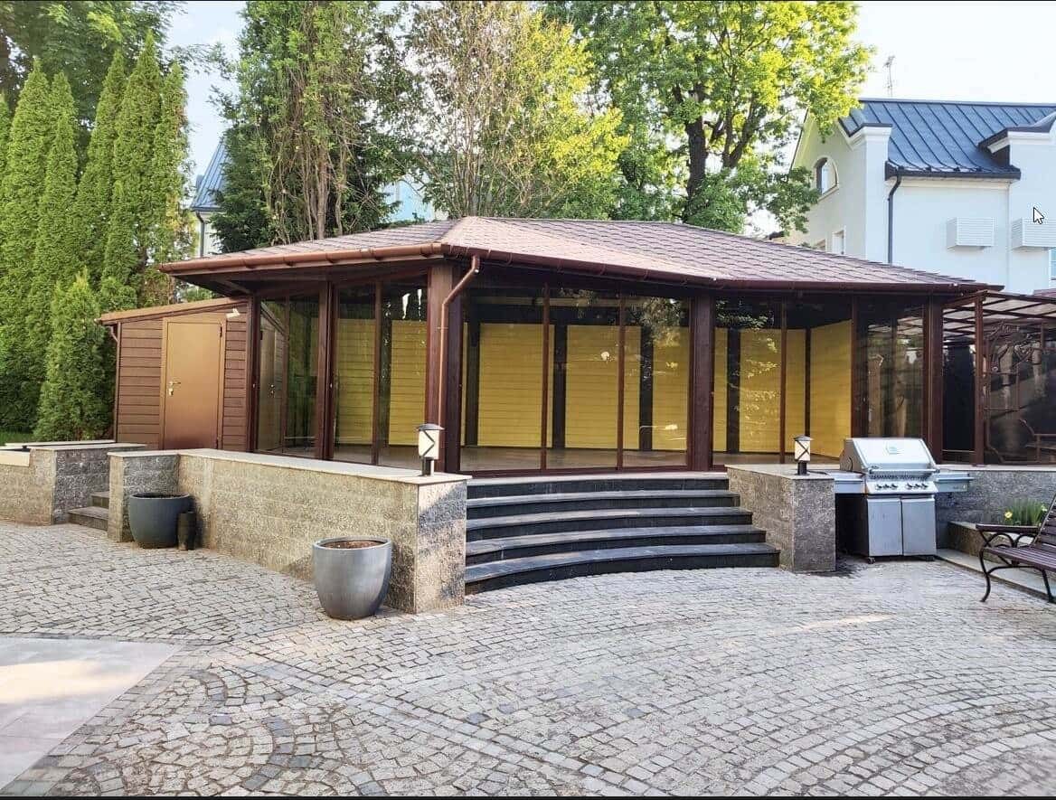 Большая закрытая беседка с раздвижными окнами 2619 — фото 2